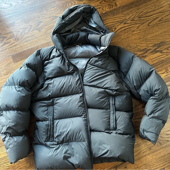 Uniqlo Men’s XL Powder Soft Down Puffer Jacket Black Hooded Like New - Picture 7 of 17
